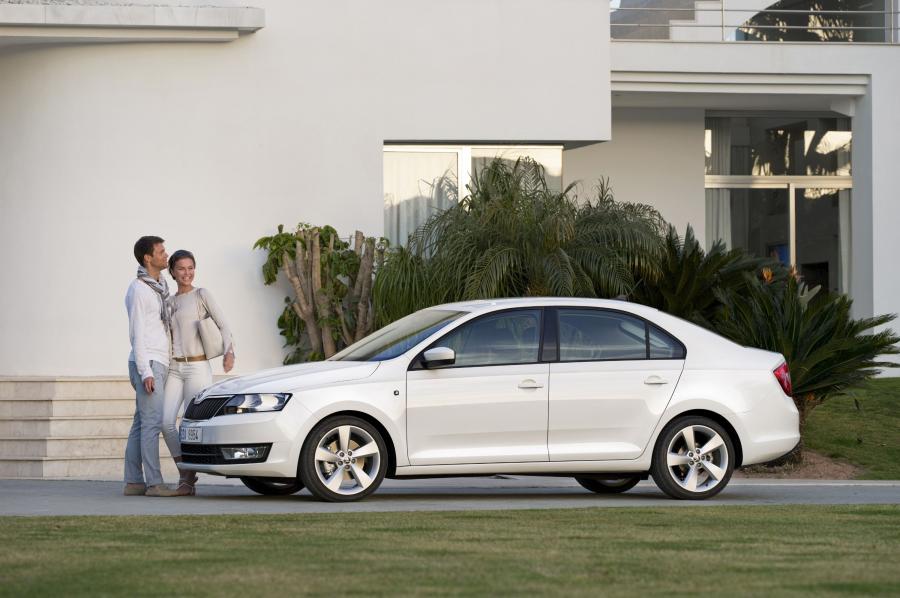  Skoda Rapid 2012 года  (фото 31 из 55)